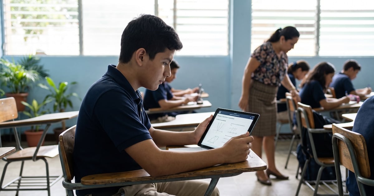 El uso moderado de inteligencia artificial en tareas escolares se asocia con mejores puntajes en ciencias, según un relevamiento de la OCDE