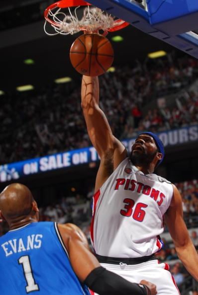 El gigante que jamás pisó la línea de tres: la hazaña imposible del pívot que la NBA ya no podrá repetir