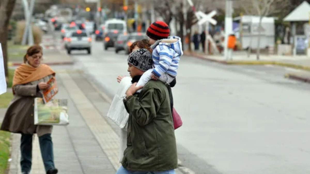 Neuquén arrancó con helada y cierra el lunes entre los 21 grados y un viento que promete pegar fuerte