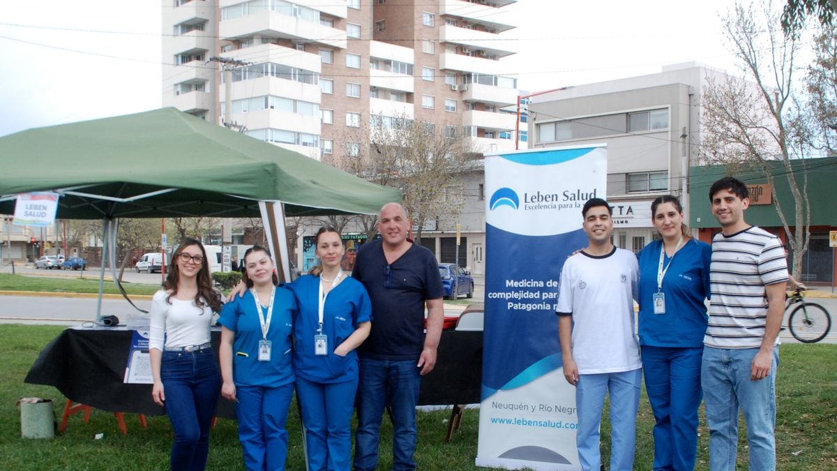 Una tarde para tomarse la presión en serio: Cipolletti reunió a vecinos y equipos de salud en el parque del Complejo Cultural