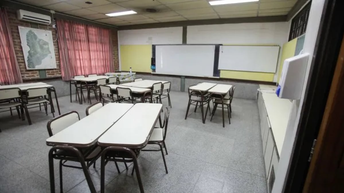 Alerta roja en Neuquén: el jueves arranca sin clases en diez pueblos y la consigna es quedarse en casa