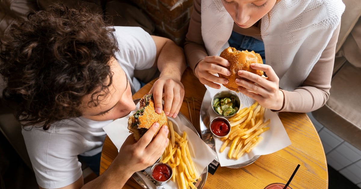 Mas allá de las calorias: un estudio midio como reacciona el cuerpo frente a un plato ultraprocesado
