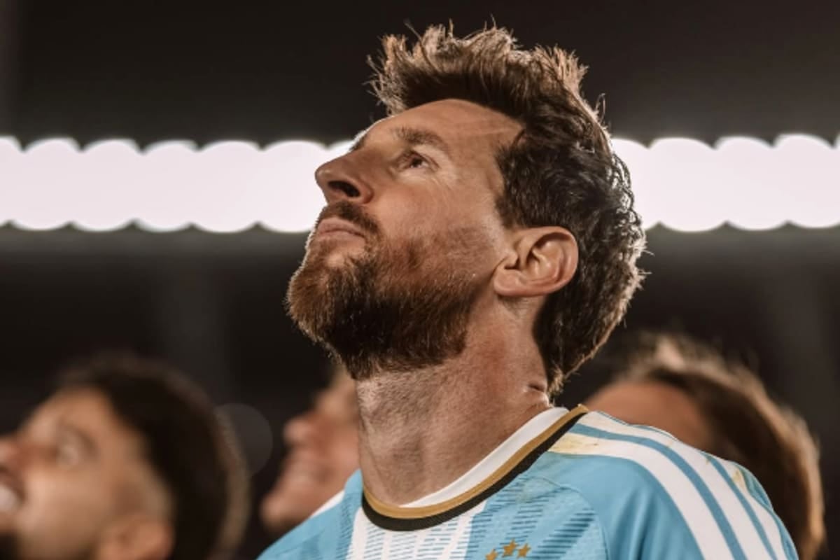 Messi se sacó la celeste y blanca y la rompió hasta el final: 3-0 a Benín y 126 gritos para el recuerdo