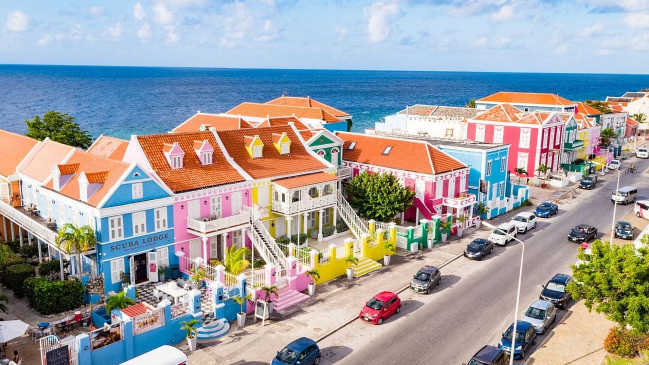 Curazao, una isla que se recorre entre calas, barrios patrimoniales y caminos de tierra