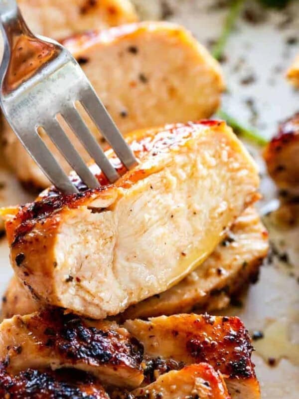 Cómo lograr una pechuga de pollo jugosa: técnicas de cocción, marinadas y combinaciones