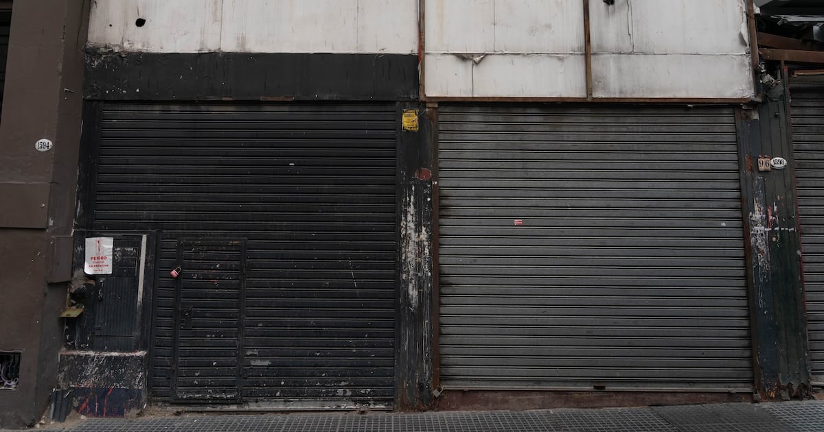 La sangría silenciosa: 948 empresas menos en julio y un registro que no encuentra piso