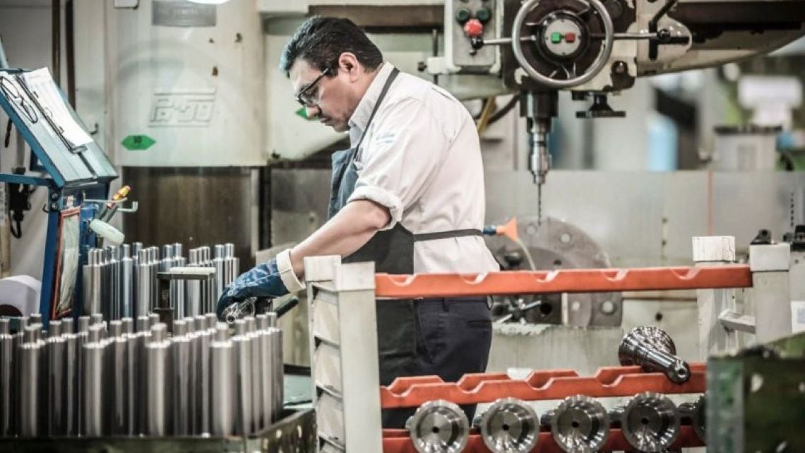 La fábrica del desempleo: 66 mil puestos industriales borrados del mapa en dos años