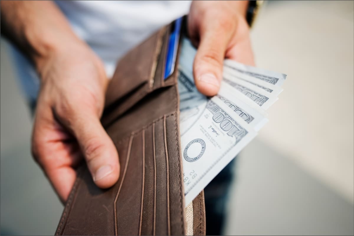 La brecha se evaporó: el blue pasó a valer lo mismo que el dólar oficial