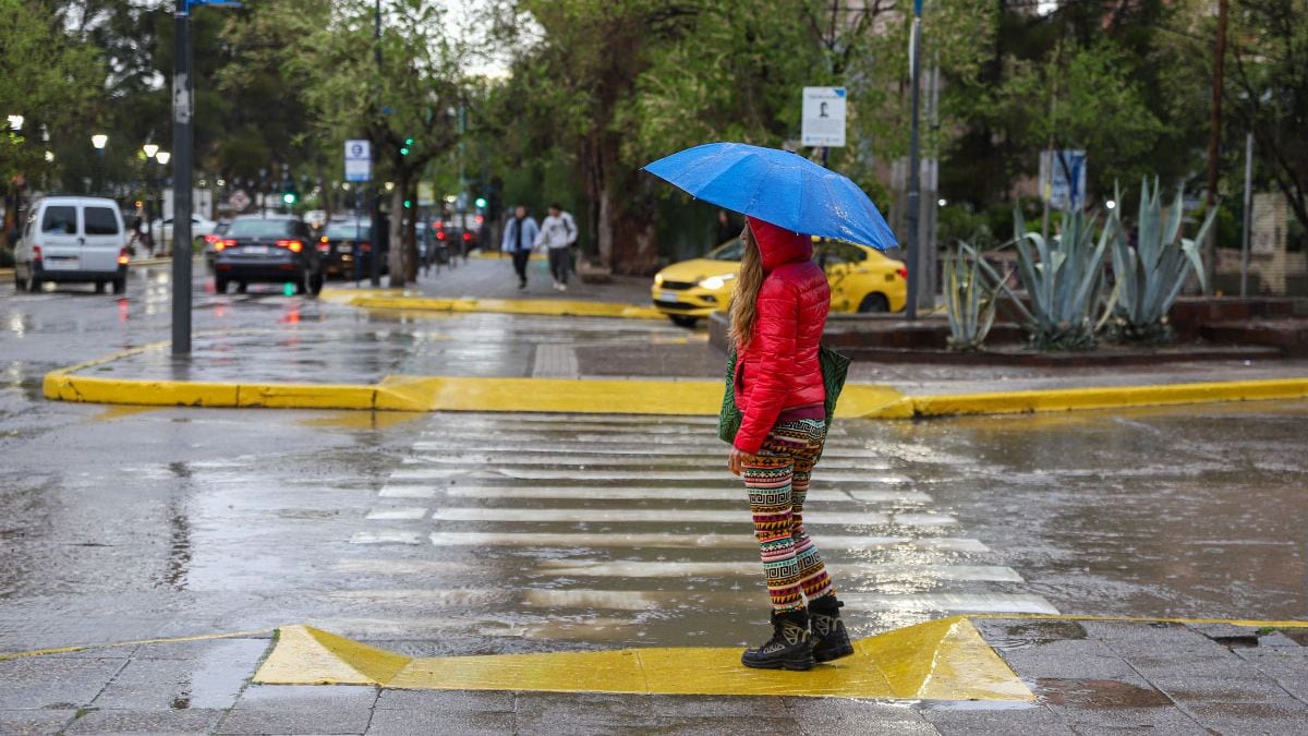 Tormentas severas golpean el centro y norte neuquino y ponen en guardia a seis departamentos bajo alerta naranja