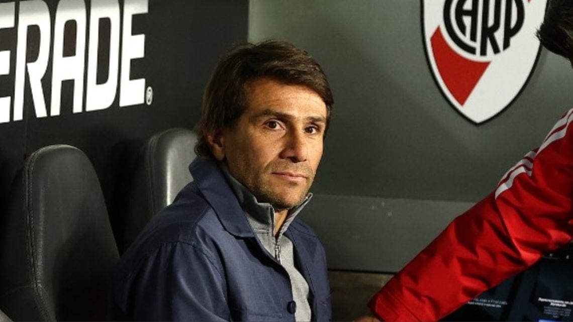 El Muñeco se hace esperar: River juega en Junín con la calculadora en la mano y el fantasma de Ramón en el aire