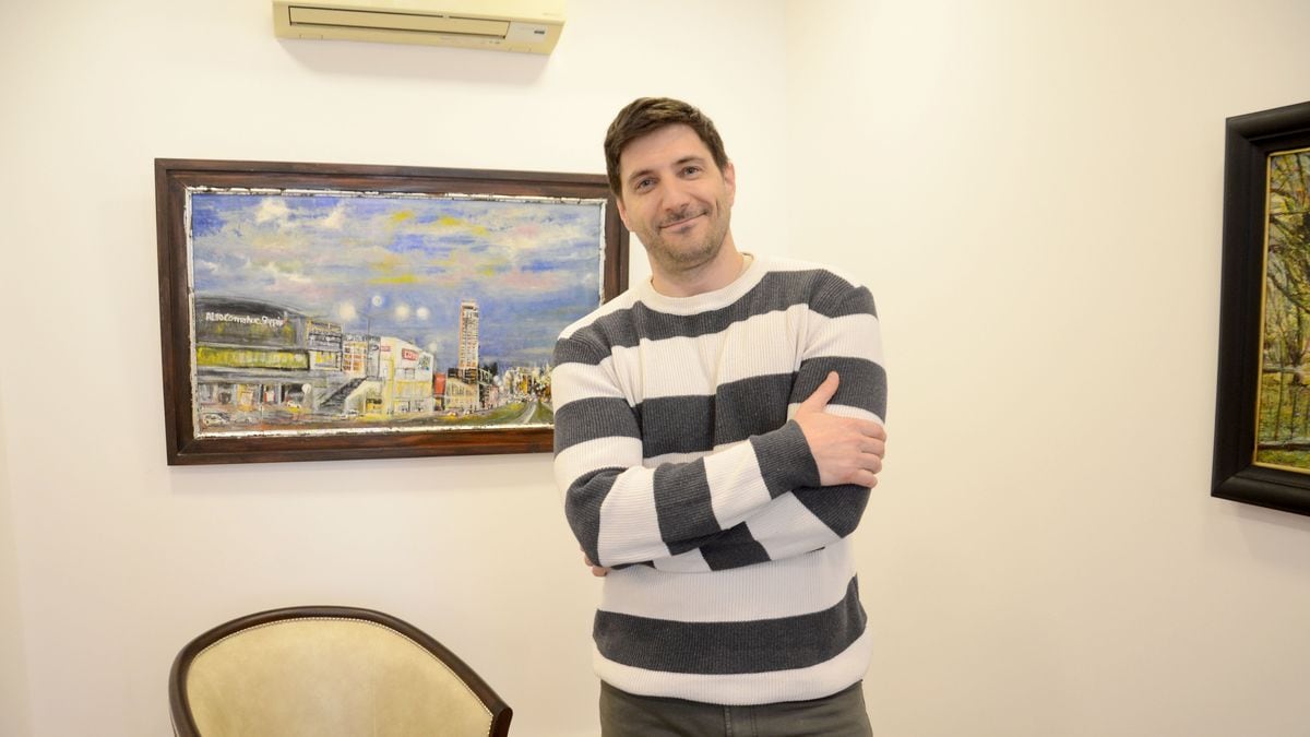 Esteban Fontana, el neuquino que convirtió el silencio inicial en una carrera de Derecho y hoy es el primer abogado hipoacúsico de la Patagonia