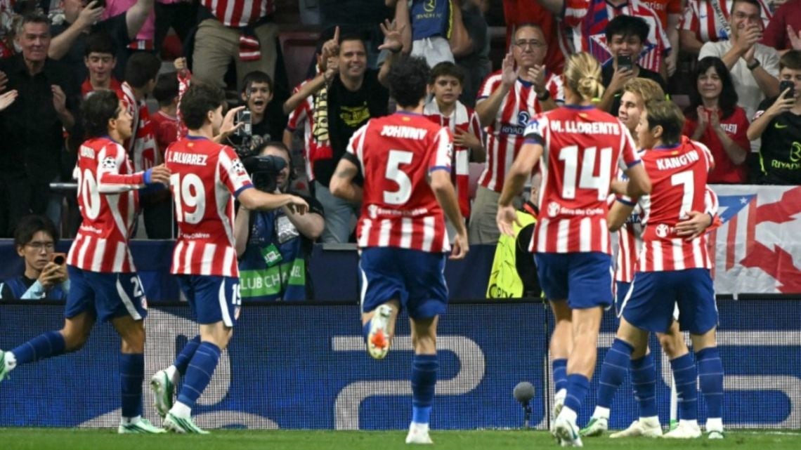El Atleti mandó al United a dormir sin comer y se prendió en la Champions