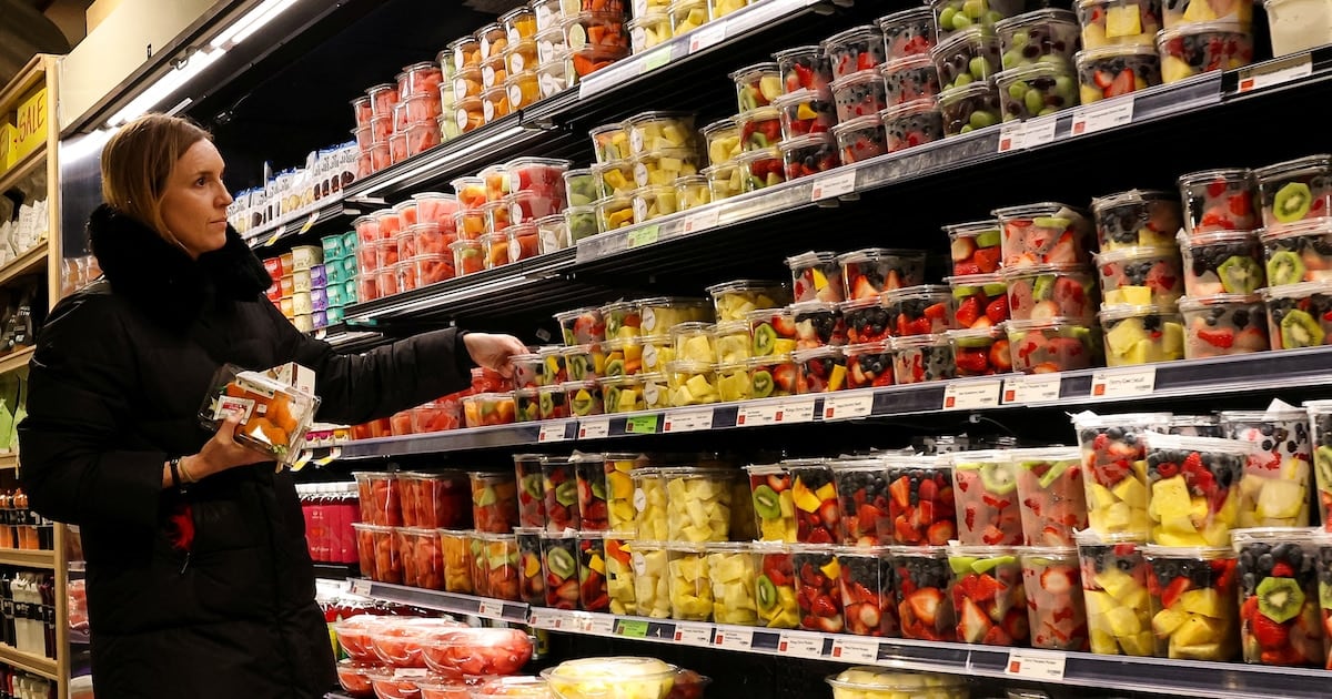 La nafta vuelve a ser el motor de la inflación en Estados Unidos y complica el alivio que buscaba la Reserva Federal