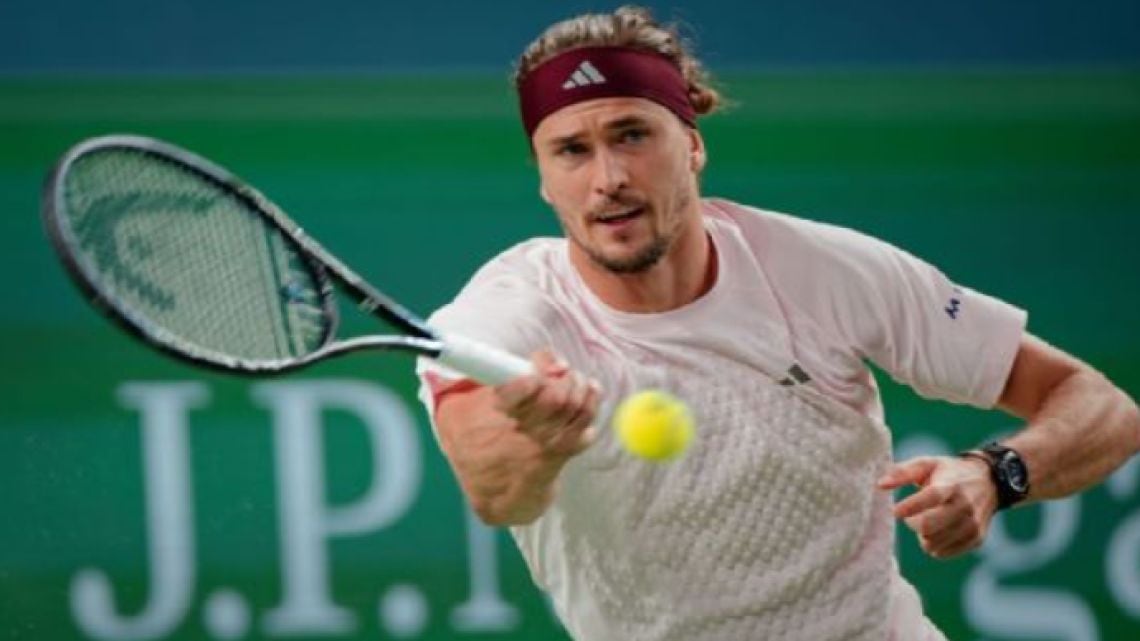 Zverev pasó la escoba en Shanghai y ahora va por el español que casi no jugó