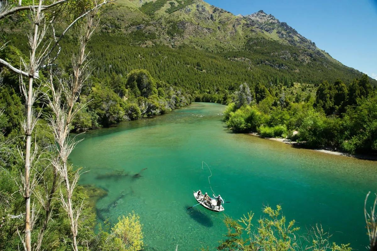 Neuquén pone en marcha la venta de permisos para la pesca deportiva y se alista una temporada con más controles