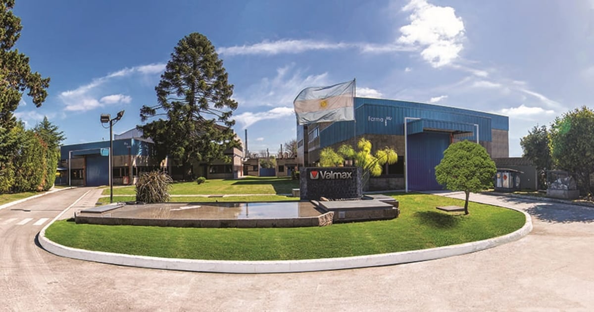 Valmax frenó su planta en Ituzaingó, echó a la mitad de su personal y acumula 156 millones en cheques rebotados