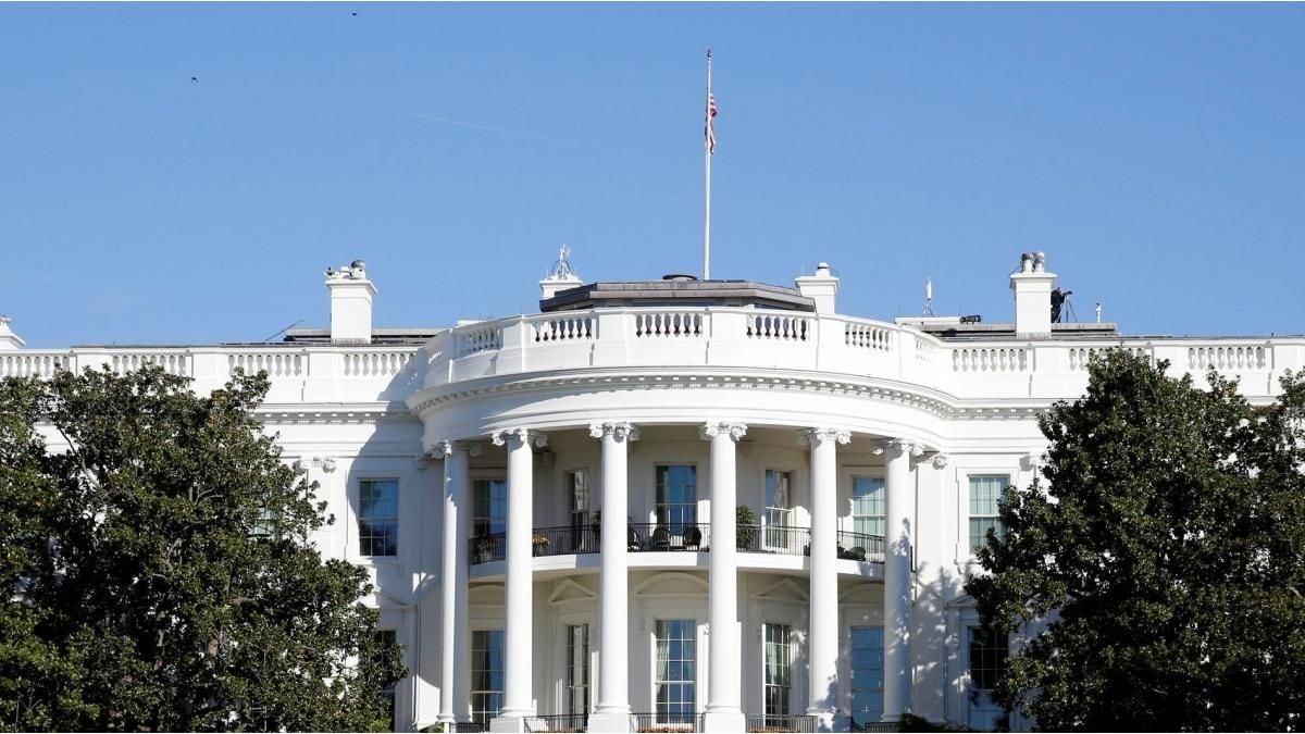 Washington vuelve a mirar hacia China: sancionan a una aceleradora por su presunta conexión con un robo de secretos de inteligencia artificial