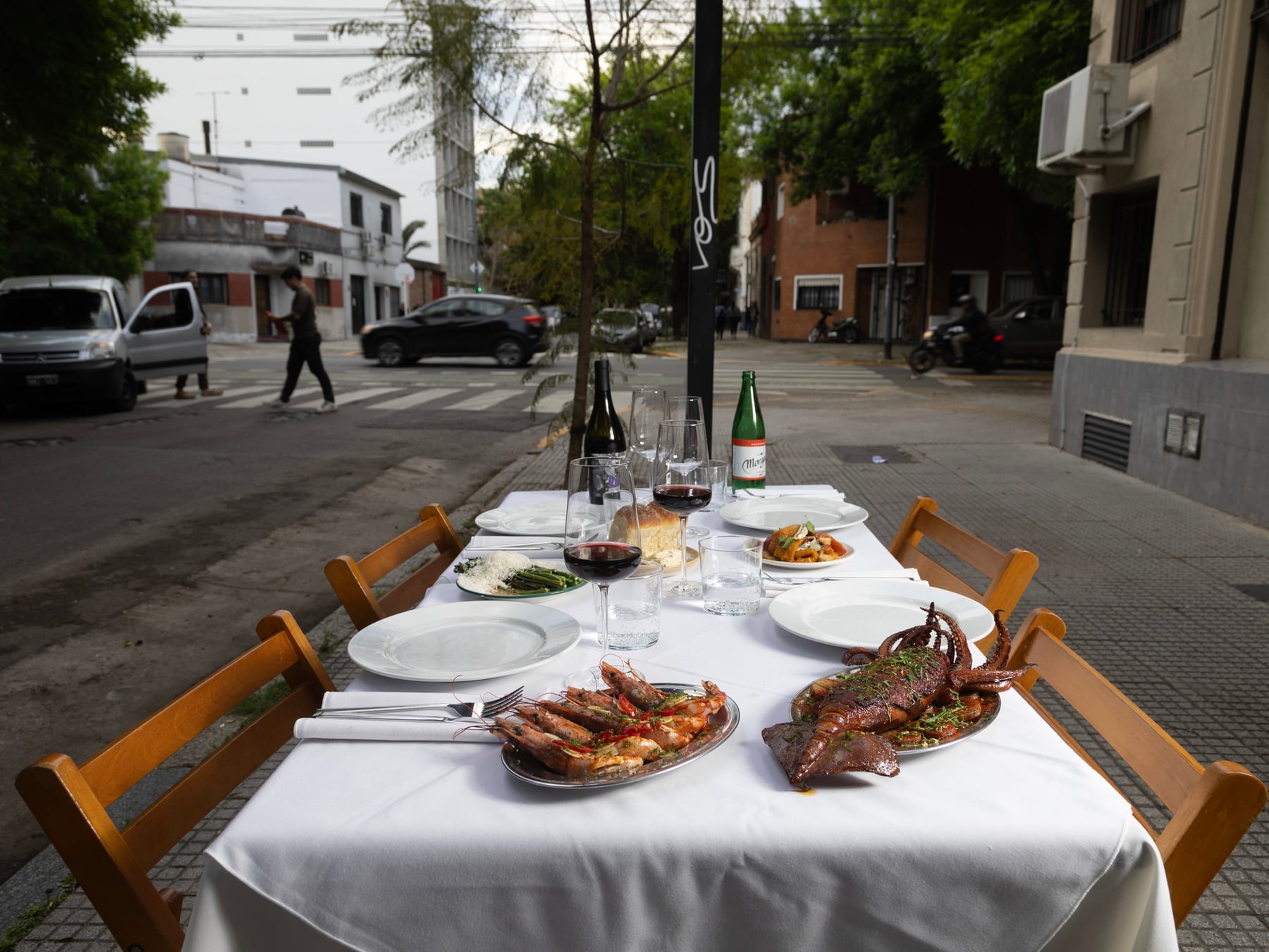 Villa Ortúzar suma gastronomicidad con espacios amplios y costos más bajos