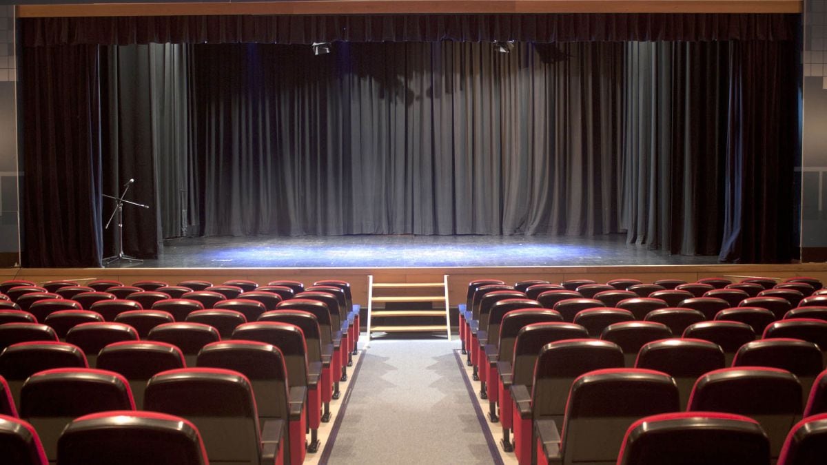 El Alto Valle combina comedia, rock y humor en cuatro escenarios
